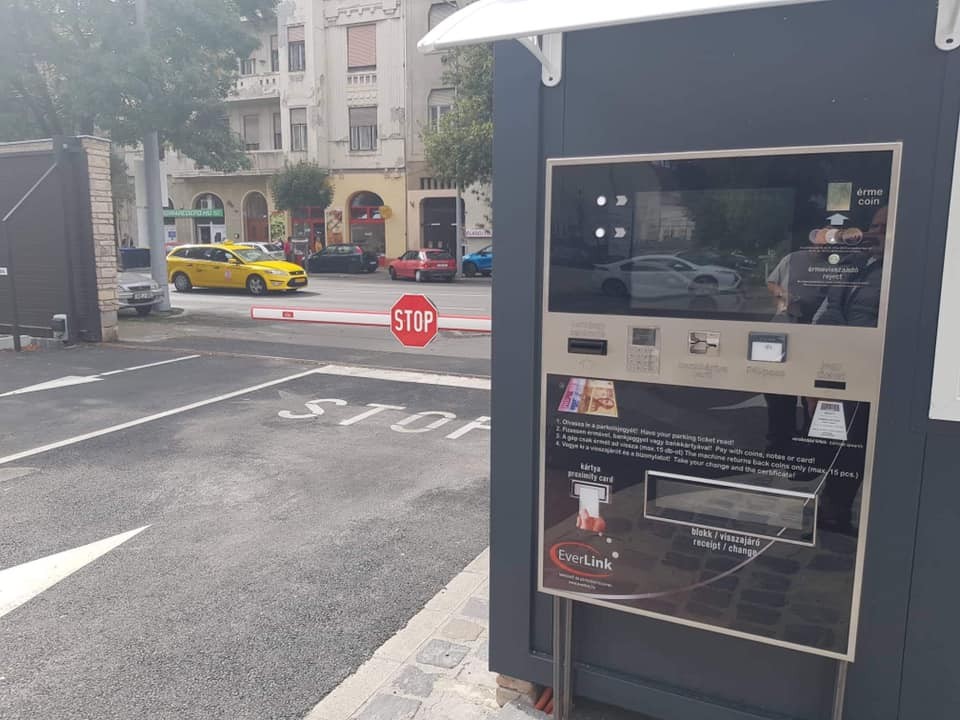 Beléptető és fizető parkolórendszerek
